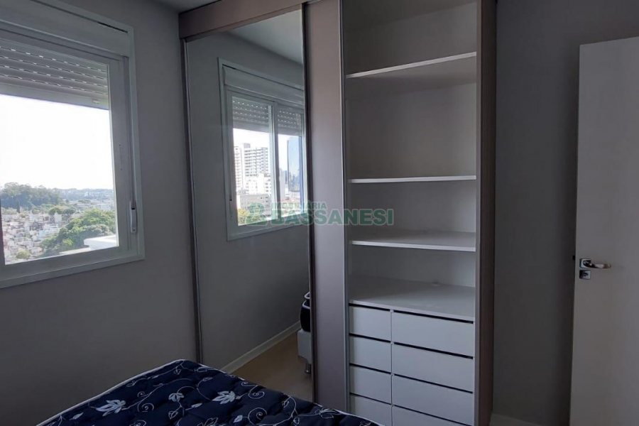 Apartamento com 54m², 2 dormitórios, 1 vaga, no bairro São Pelegrino em Caxias do Sul para Alugar