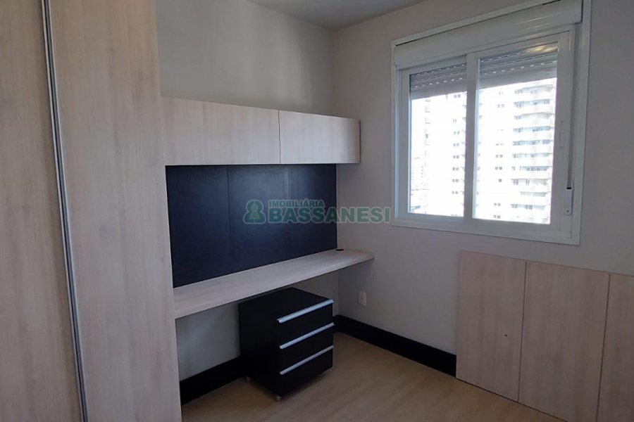 Apartamento com 54m², 2 dormitórios, 1 vaga, no bairro São Pelegrino em Caxias do Sul para Alugar