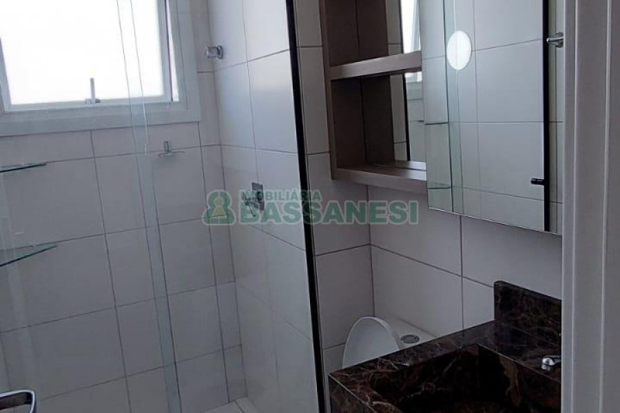 Apartamento com 54m², 2 dormitórios, 1 vaga, no bairro São Pelegrino em Caxias do Sul para Alugar