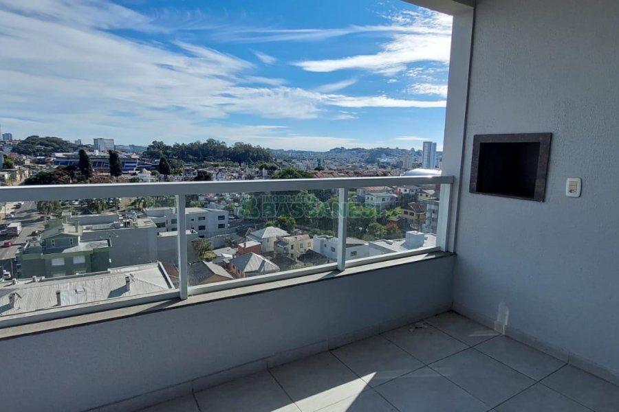 Apartamento com 54m², 2 dormitórios, 1 vaga, no bairro São Pelegrino em Caxias do Sul para Alugar