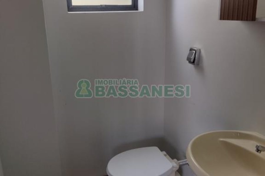 Sala com 37m², no bairro Centro em Caxias do Sul para Comprar