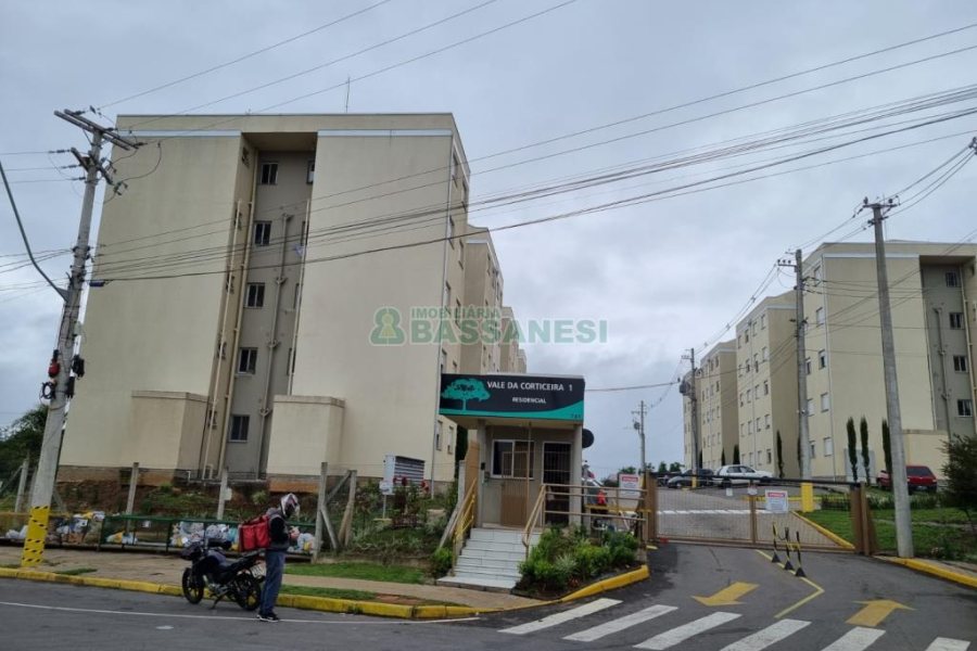 Apartamento com 49m², 2 dormitórios, 1 vaga, no bairro Nossa Senhora das Graças em Caxias do Sul para Alugar