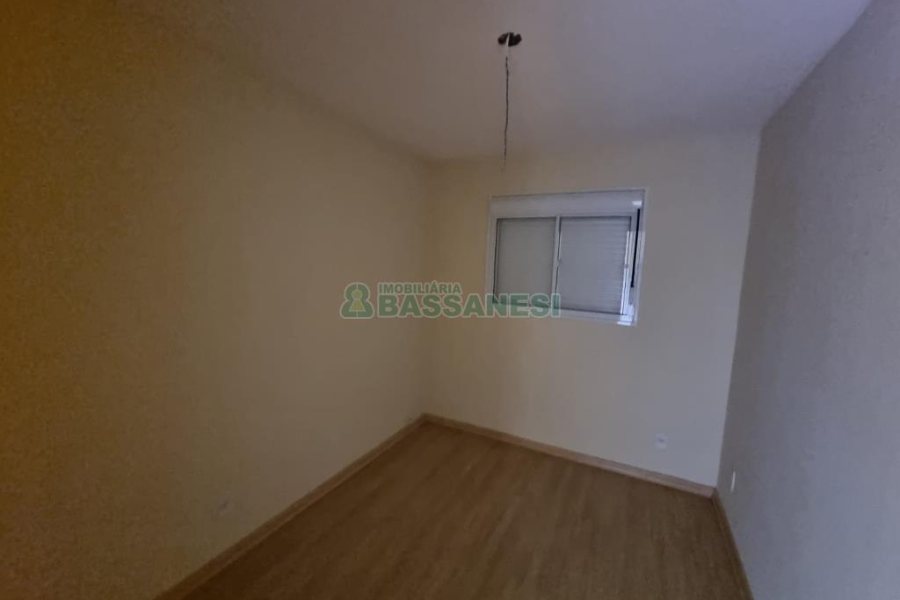Apartamento com 49m², 2 dormitórios, 1 vaga, no bairro Nossa Senhora das Graças em Caxias do Sul para Alugar