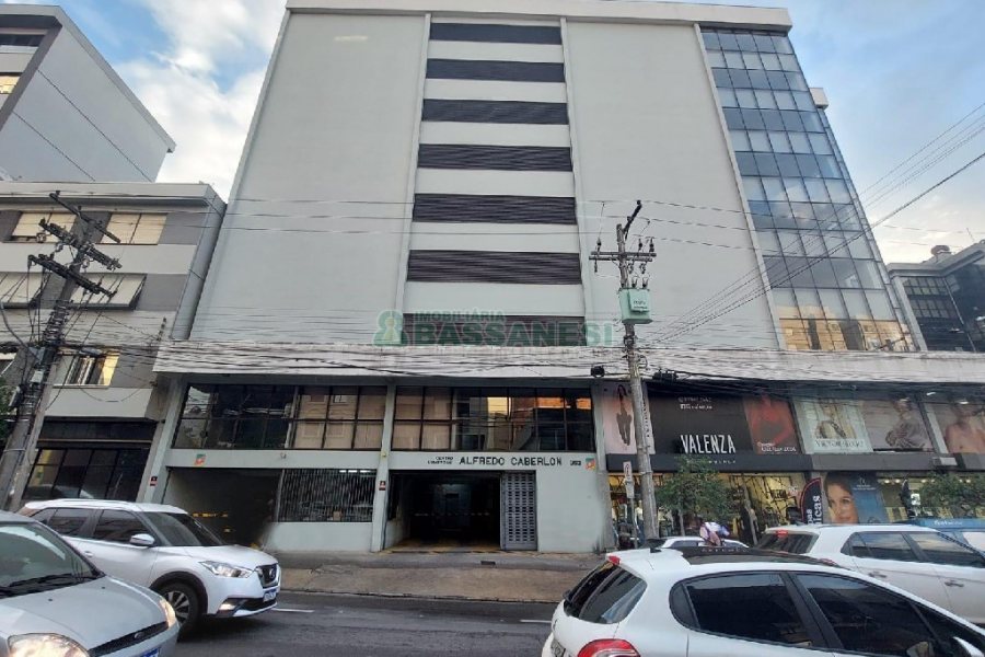 Box com 12m², no bairro São Pelegrino em Caxias do Sul para Comprar