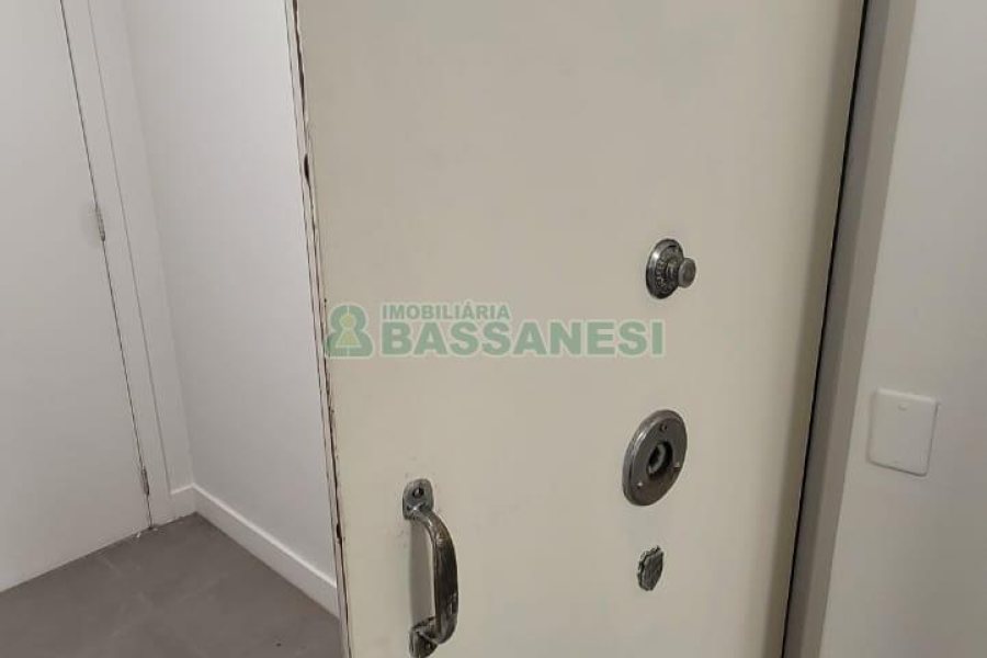 Loja com 1111m², 2 vagas, no bairro Centro em Caxias do Sul para Alugar