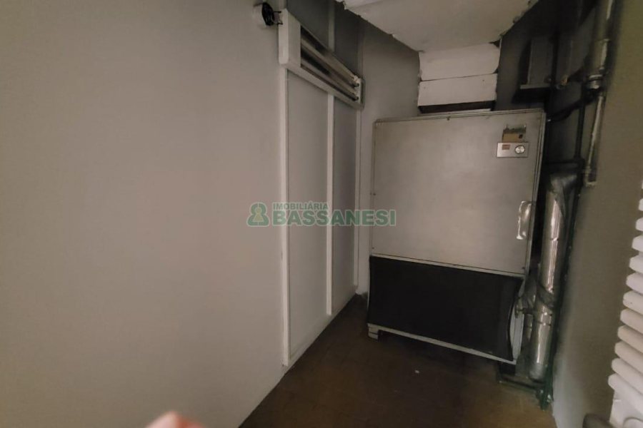 Loja com 1111m², 2 vagas, no bairro Centro em Caxias do Sul para Alugar