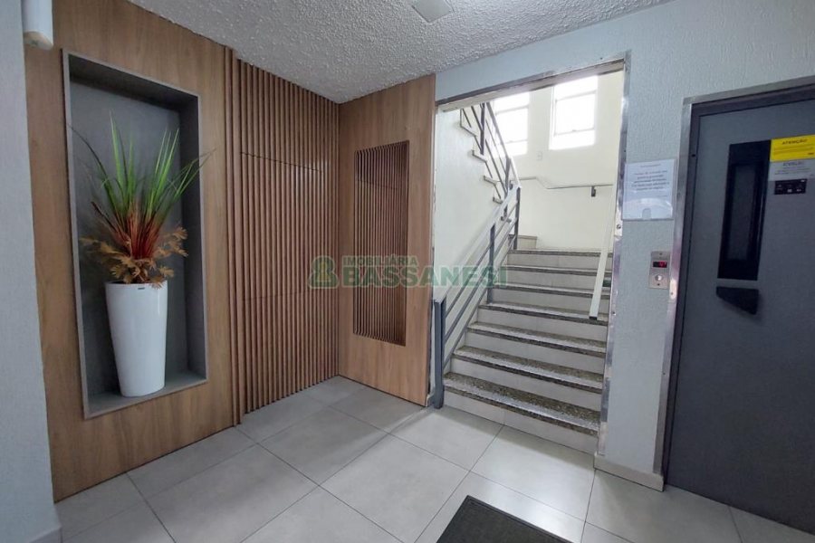 Apartamento com 68m², 3 dormitórios, 1 vaga, no bairro Floresta em Caxias do Sul para Comprar