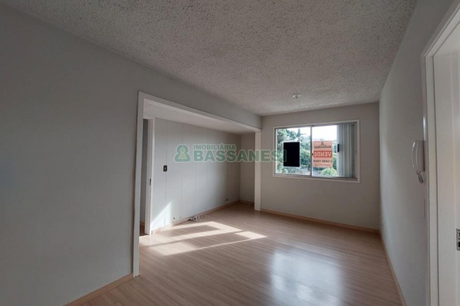 Apartamento com 68m², 3 dormitórios, 1 vaga, no bairro Floresta em Caxias do Sul para Comprar