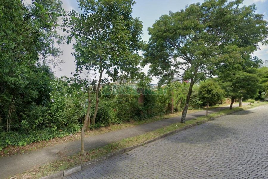 Terreno com 2865m², no bairro Nossa Senhora de Lourdes em Caxias do Sul para Comprar