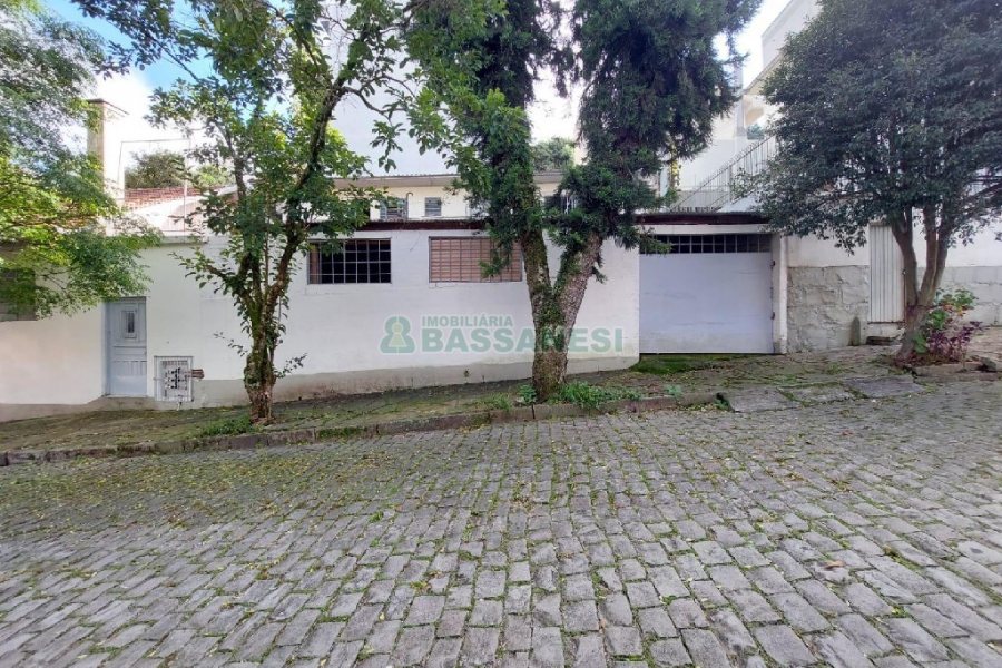 Pavilhão com 80m², no bairro Centro em Caxias do Sul para Alugar