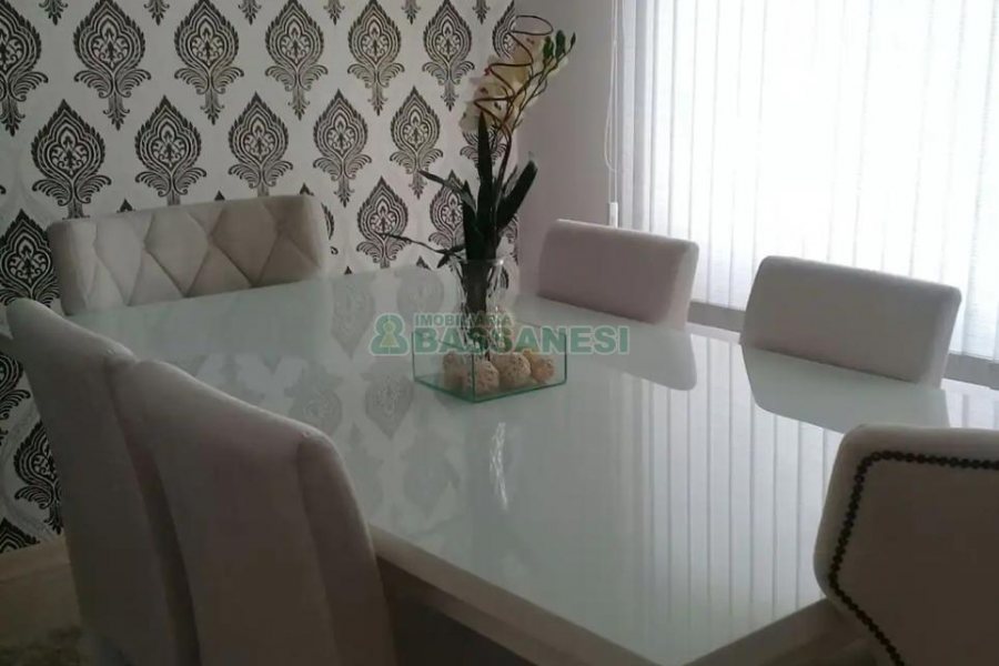 Apto Mobiliado com 130m², 2 dormitórios, 1 vaga, no bairro Pio X em Caxias do Sul para Alugar