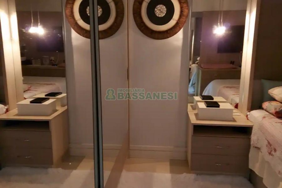 Apto Mobiliado com 130m², 2 dormitórios, 1 vaga, no bairro Pio X em Caxias do Sul para Alugar