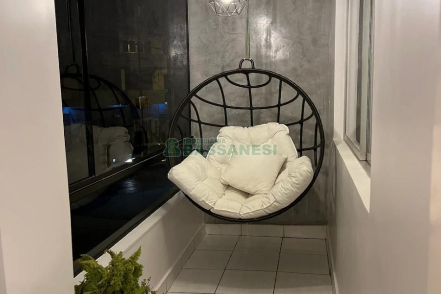 Apto Mobiliado com 130m², 2 dormitórios, 1 vaga, no bairro Pio X em Caxias do Sul para Alugar