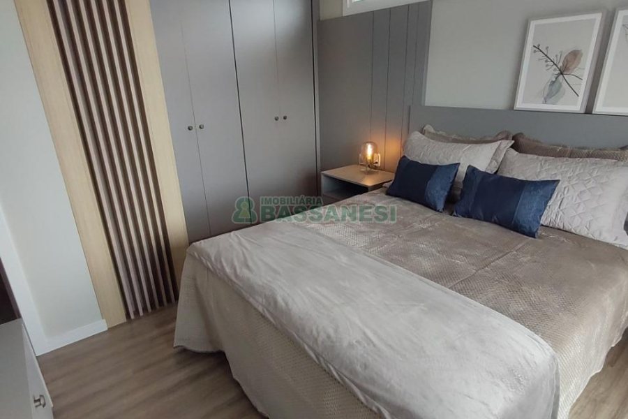 Apartamento com 106m², 2 dormitórios, 1 vaga, no bairro Nossa Senhora de Lourdes em Caxias do Sul para Comprar