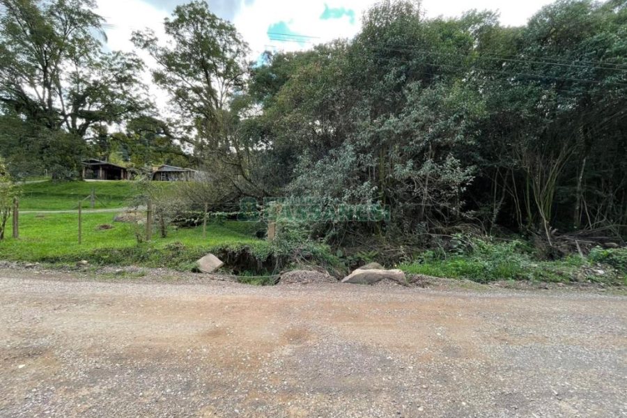 Chácara com 350m², no bairro Fazenda Souza em Caxias do Sul para Comprar