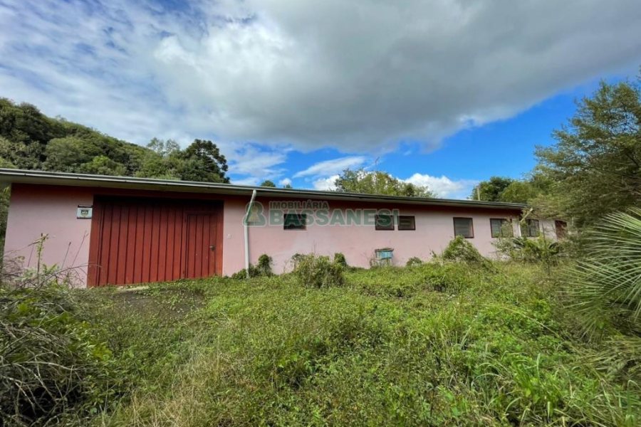 Chácara com 350m², no bairro Fazenda Souza em Caxias do Sul para Comprar