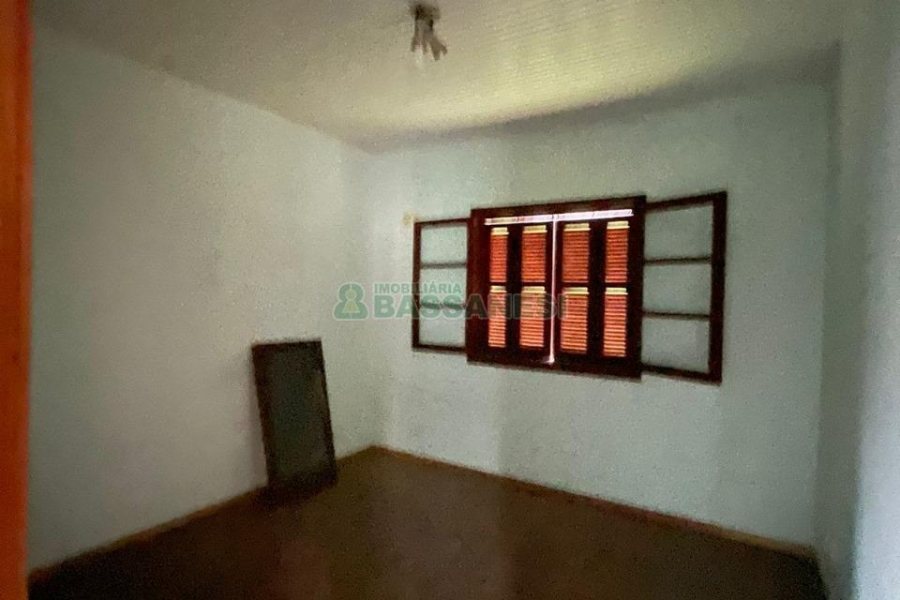 Chácara com 350m², no bairro Fazenda Souza em Caxias do Sul para Comprar