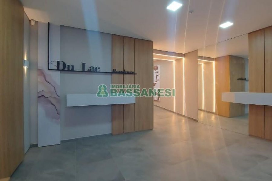 Apto Mobiliado com 42m², 1 dormitório, 1 vaga, no bairro Lourdes em Caxias do Sul para Alugar