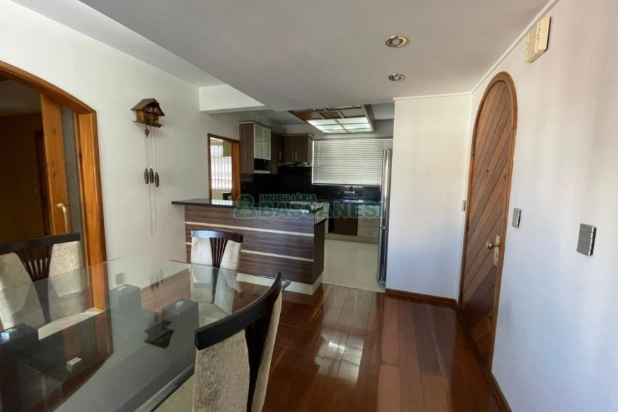 Apartamento com 382m², 4 dormitórios, 3 vagas, no bairro Panazzolo em Caxias do Sul para Comprar