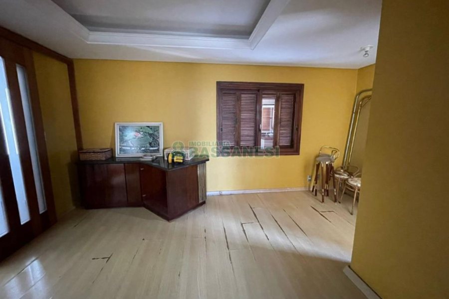 Apartamento com 382m², 4 dormitórios, 3 vagas, no bairro Panazzolo em Caxias do Sul para Comprar