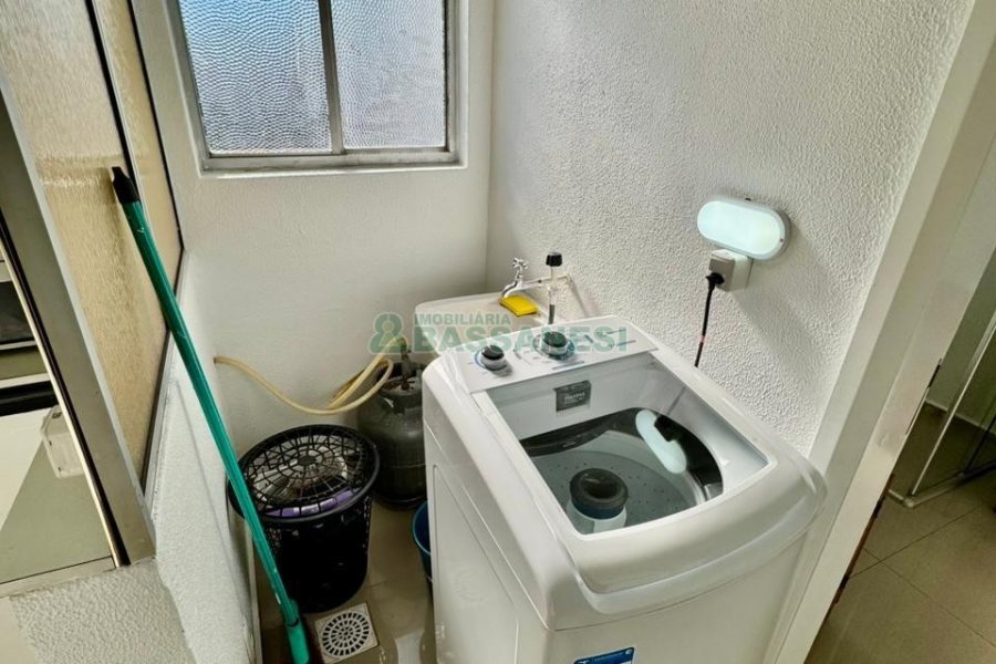 Apto Mobiliado com 41m², 2 dormitórios, no bairro Centro em Caxias do Sul para Comprar