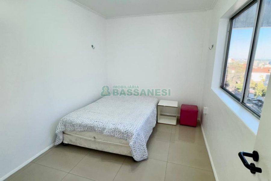 Apto Mobiliado com 41m², 2 dormitórios, no bairro Centro em Caxias do Sul para Comprar