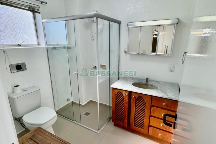 Apto Mobiliado com 41m², 2 dormitórios, no bairro Centro em Caxias do Sul para Comprar