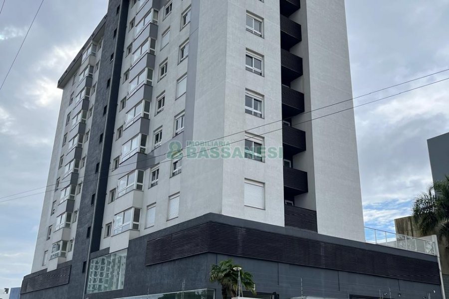 Apartamento com 100m², 3 dormitórios, 2 vagas, no bairro Panazzolo em Caxias do Sul para Comprar