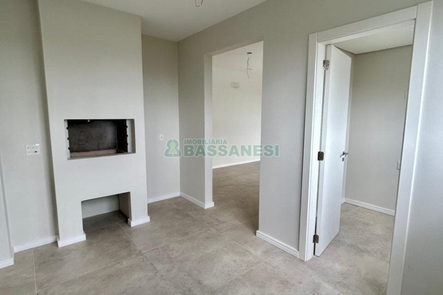 Apartamento com 100m², 3 dormitórios, 2 vagas, no bairro Panazzolo em Caxias do Sul para Comprar