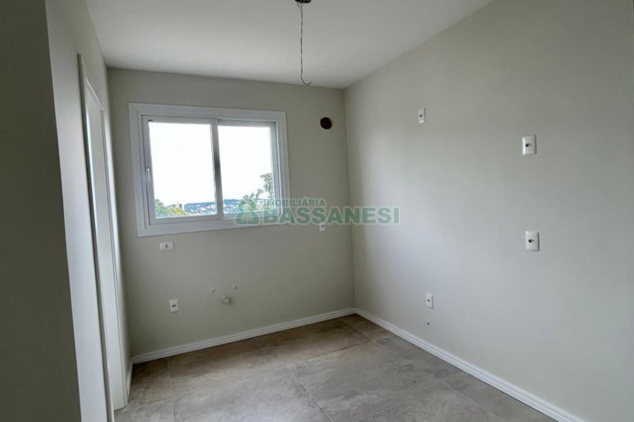 Apartamento com 100m², 3 dormitórios, 2 vagas, no bairro Panazzolo em Caxias do Sul para Comprar