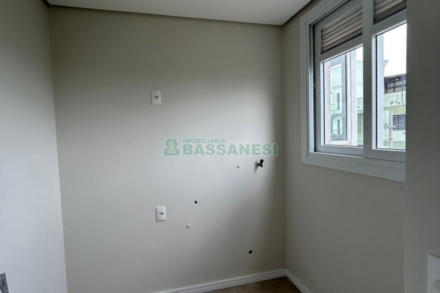 Apartamento com 100m², 3 dormitórios, 2 vagas, no bairro Panazzolo em Caxias do Sul para Comprar