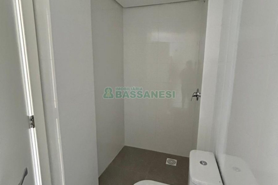Apartamento com 100m², 3 dormitórios, 2 vagas, no bairro Panazzolo em Caxias do Sul para Comprar