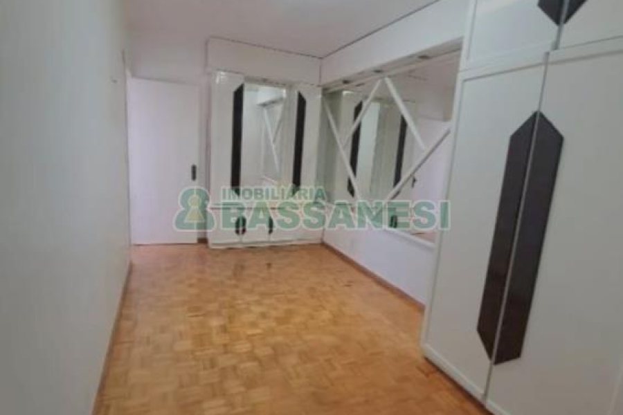 Apartamento com 41m², 2 dormitórios, no bairro Centro em Caxias do Sul para Comprar