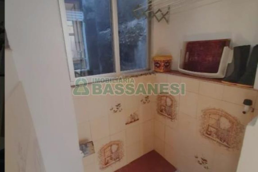Apartamento com 41m², 2 dormitórios, no bairro Centro em Caxias do Sul para Comprar