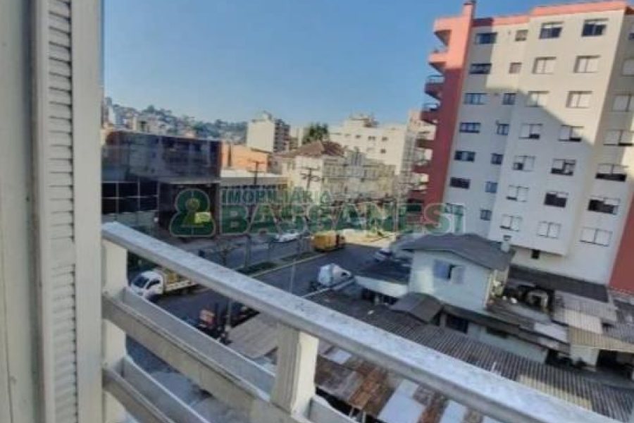 Apartamento com 41m², 2 dormitórios, no bairro Centro em Caxias do Sul para Comprar