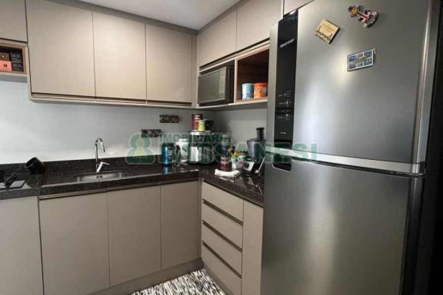 Apartamento com 102m², 3 dormitórios, 2 vagas, no bairro Madureira em Caxias do Sul para Comprar