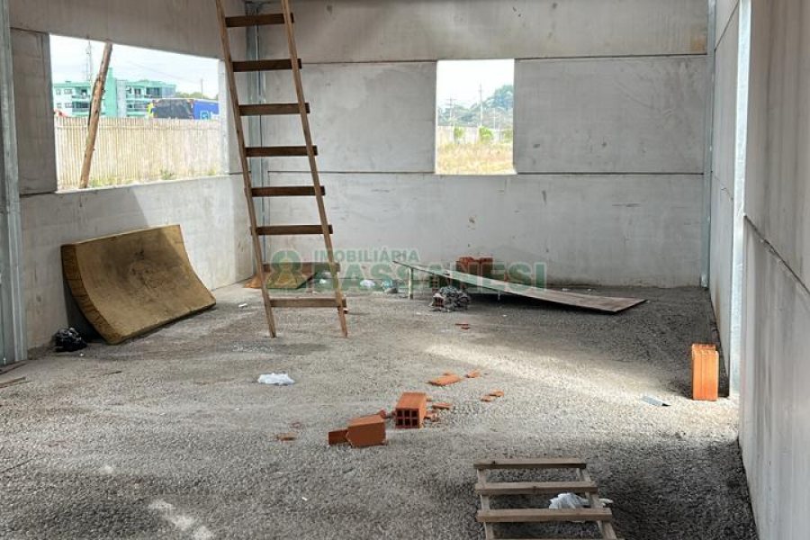 Pavilhão com 1320m², no bairro Forqueta em Caxias do Sul para Alugar