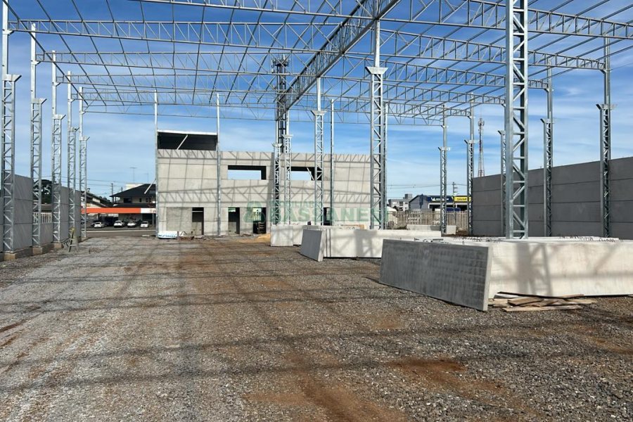 Pavilhão com 1320m², no bairro Forqueta em Caxias do Sul para Alugar