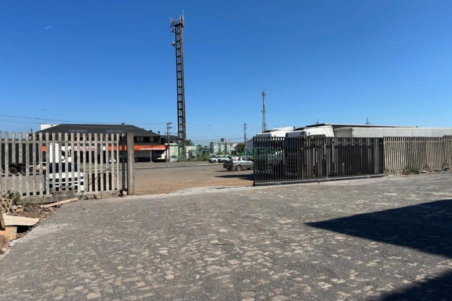 Pavilhão com 1320m², no bairro Forqueta em Caxias do Sul para Alugar