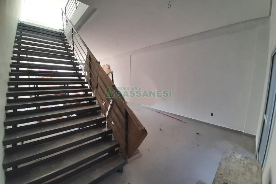 Loja com 130m², no bairro Santa Lúcia em Caxias do Sul para Alugar