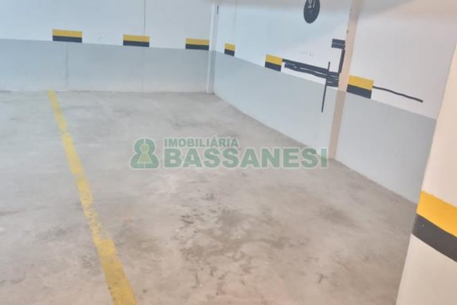 Apto Mobiliado com 80m², 2 dormitórios, 1 vaga, no bairro Centro em Caxias do Sul para Alugar