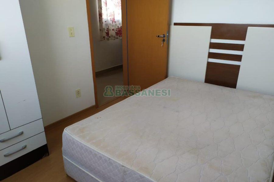 Apto Mobiliado com 41m², 2 dormitórios, 1 vaga, no bairro Bela Vista em Caxias do Sul para Comprar