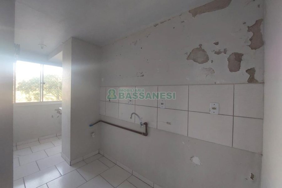 Apartamento com 43m², 2 dormitórios, 1 vaga, no bairro Morada dos Alpes em Caxias do Sul para Comprar