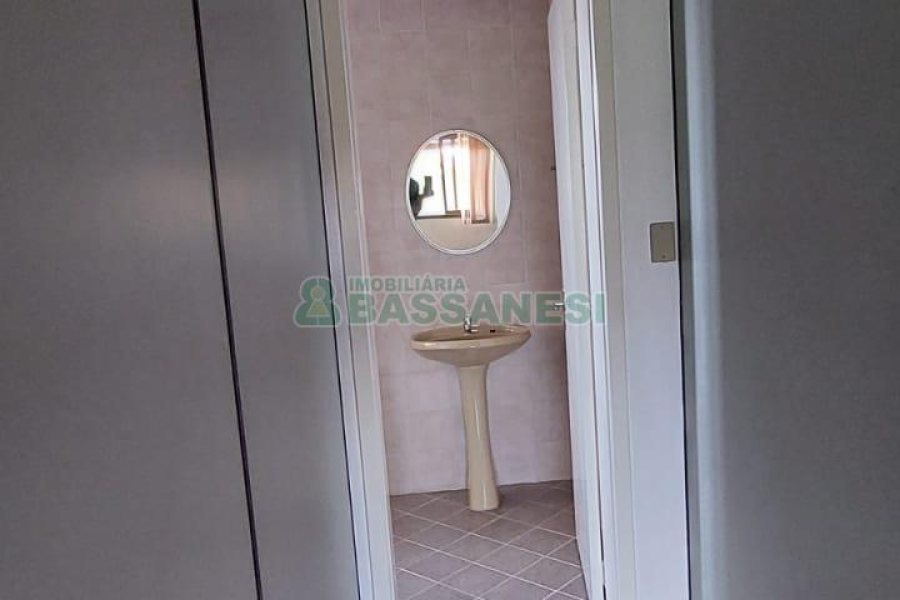 Sala com 185m², 1 vaga, no bairro Jardim América em Caxias do Sul para Alugar