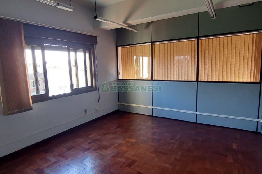 Sala com 185m², 1 vaga, no bairro Jardim América em Caxias do Sul para Alugar