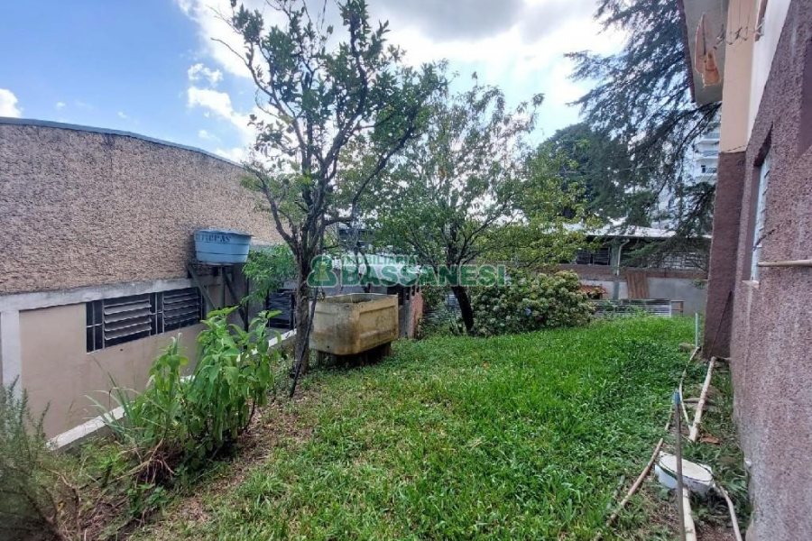 Casa Mobiliada com 157m², 2 dormitórios, no bairro Santa Catarina em Caxias do Sul para Comprar