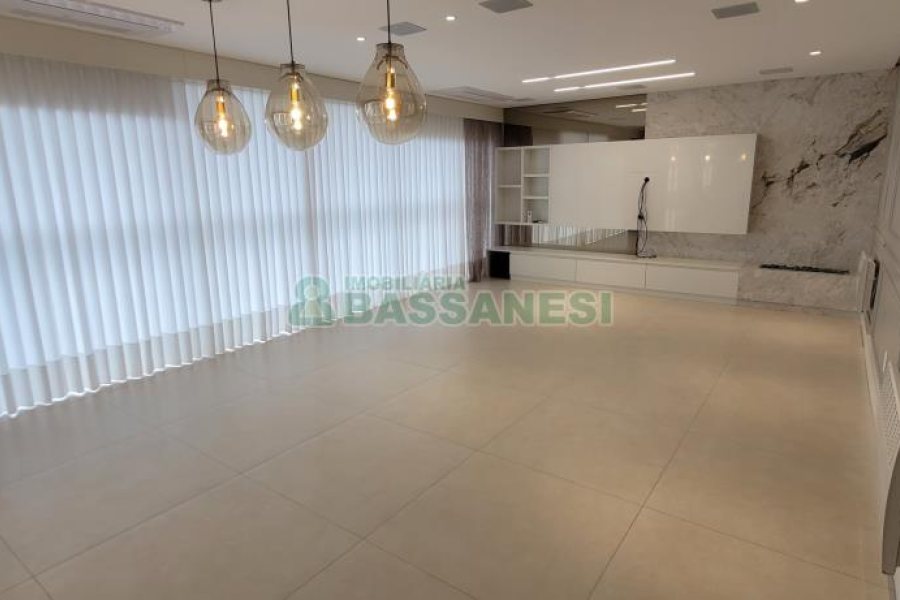 Apartamento com 178m², 2 dormitórios, 3 vagas, no bairro Centro em Caxias do Sul para Comprar