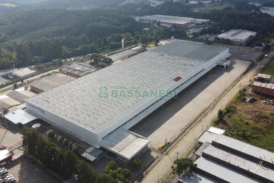 Pavilhão com 6000m², no bairro Cidade Nova em Caxias do Sul para Alugar