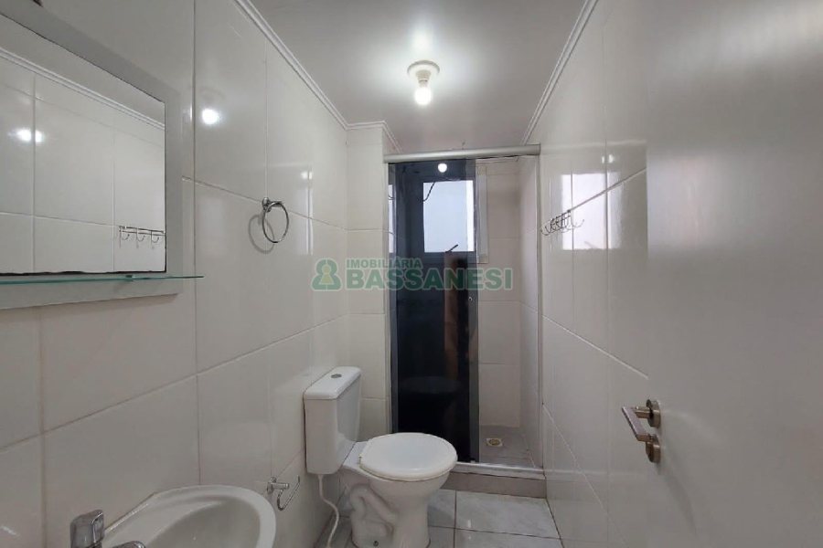Apartamento com 60m², 2 dormitórios, 1 vaga, no bairro Planalto em Caxias do Sul para Alugar