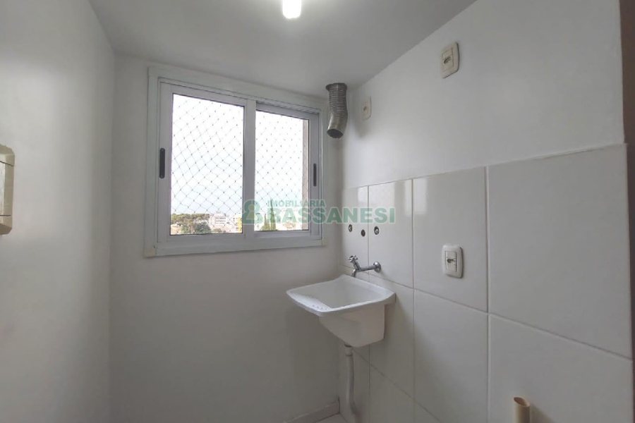 Apartamento com 60m², 2 dormitórios, 1 vaga, no bairro Planalto em Caxias do Sul para Alugar